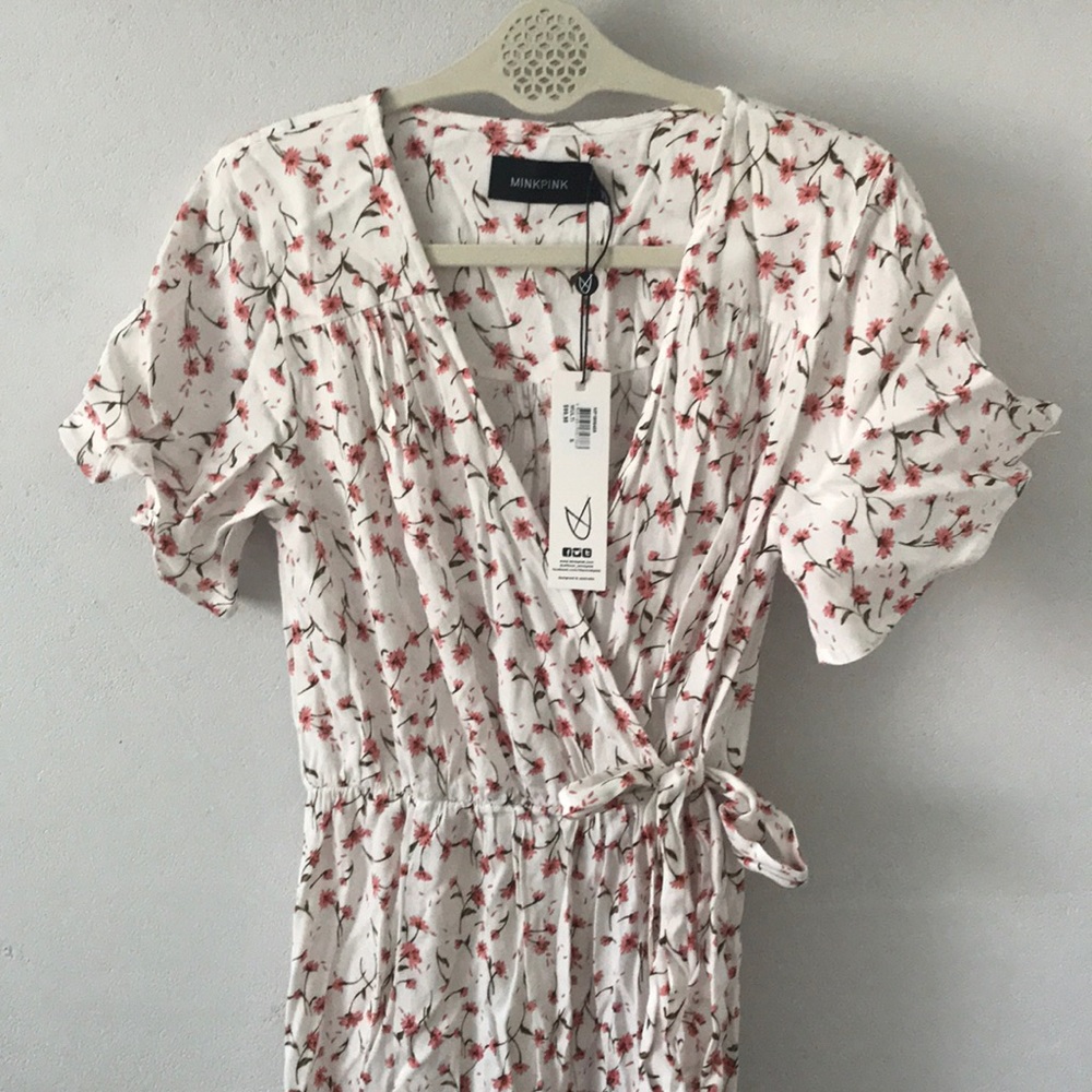 MINKPINK Floral Wrap Dress NWT Sz Small